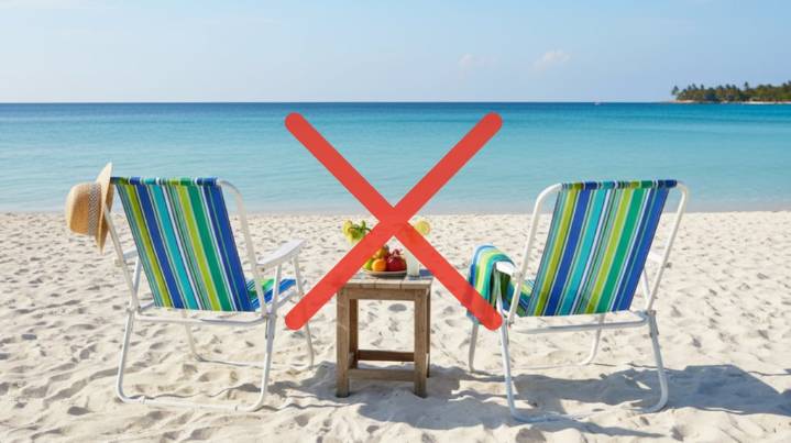 Adiós a las reposeras de playa de aluminio: el modelo tendencia y más cómodo para el verano 2026