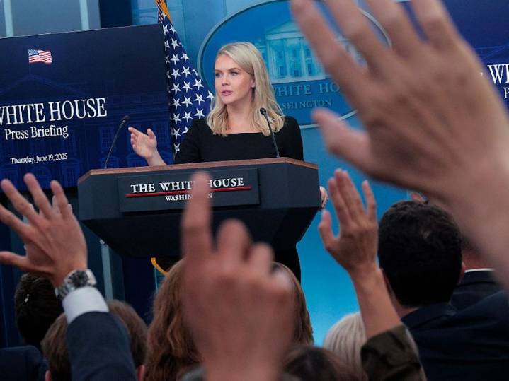 Judge orders White House to use American Sign Language interpreters at briefings