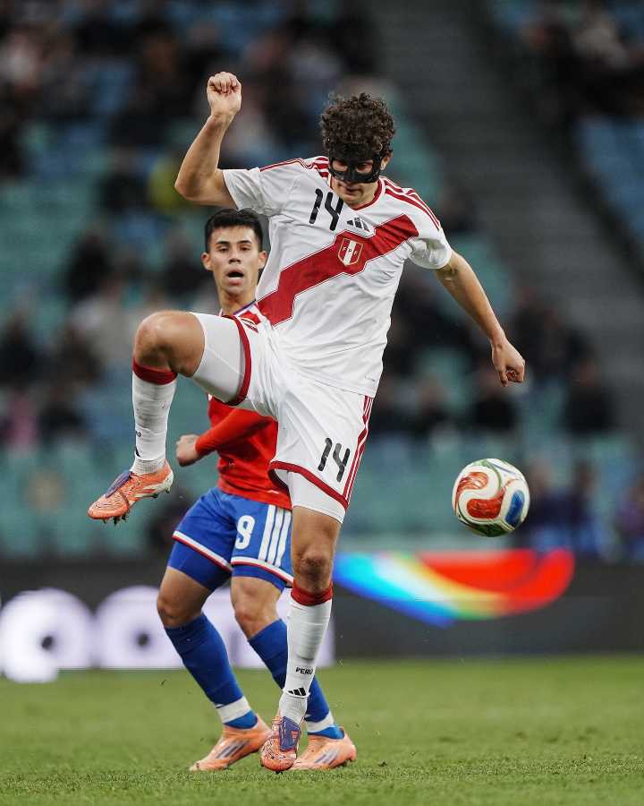 Fabio Gruber dejó buena impresión en su estreno por Perú ante Chile en Sochi