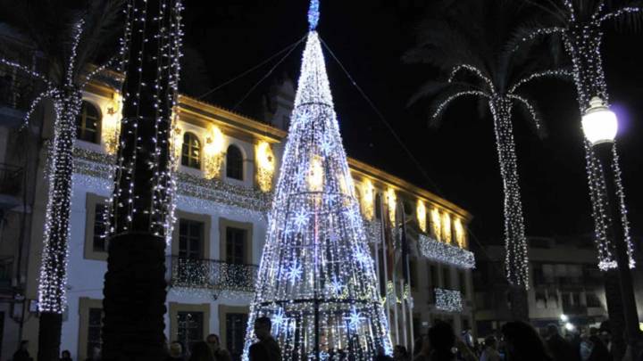 La Navidad de Dos Hermanas 2025 llega con nevadas, vídeo mapping, parques de atracciones y una agenda gigante