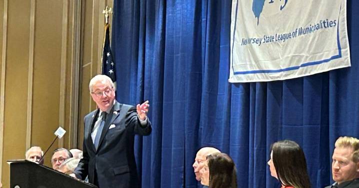 Murphy says goodbye to local officials at Atlantic City conference; urges focus on affordability