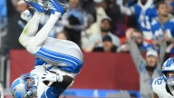 Lions vencen a Commanders 44-22 mientras Trump asiste por primera vez en temporada regular