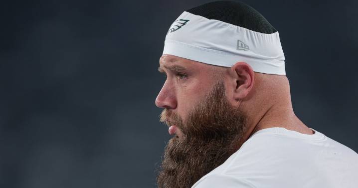 Can Lane Johnson make it back to the Eagles before the playoffs?