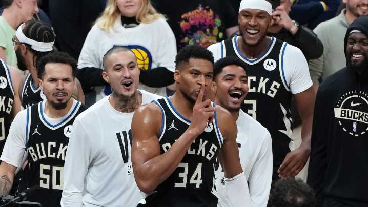 Live Updates: Myles Turner's back in Indiana, Wolves