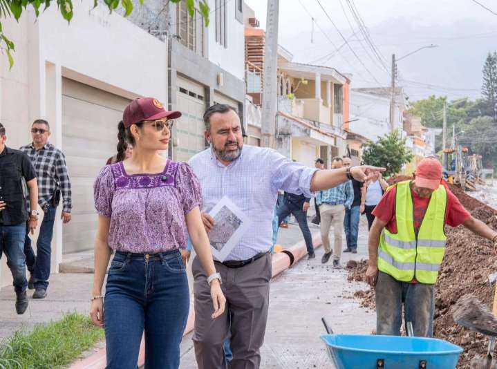 Avanza rehabilitación de drenaje en Ciudad del Valle; Geraldine Ponce supervisa obra que beneficiará a 96 familias