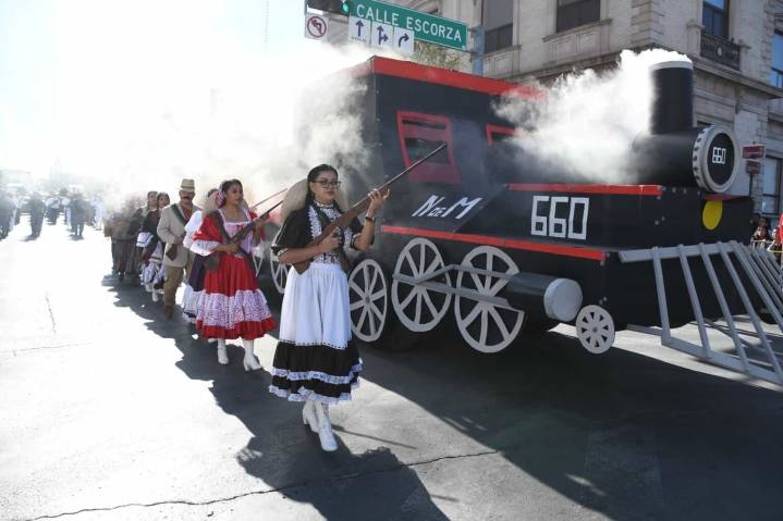 Invitan al desfile conmemorativo por el 115 Aniversario del Inicio de la Revolución Mexicana