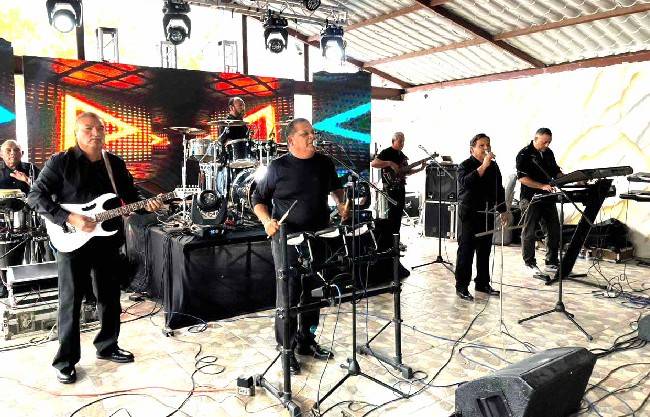 Festejan músicos su día especial con convivencia