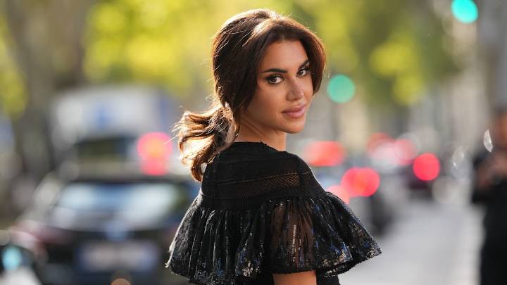 Christmas outfits you can rotate AND repeat with 5 capsule wardrobe pieces