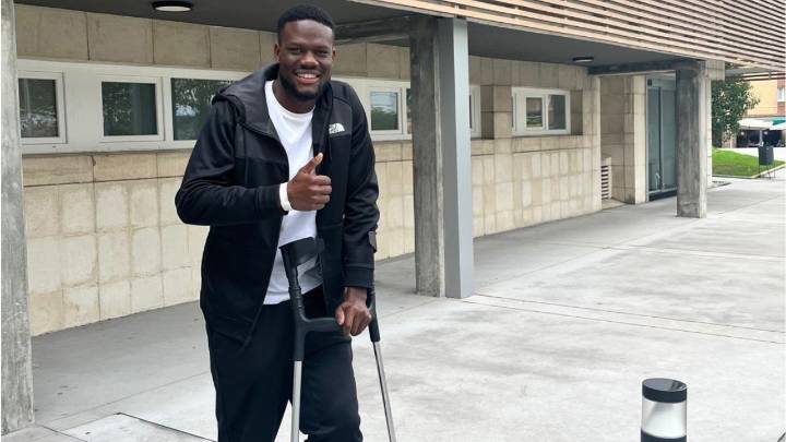 Un médico de LaLiga deberá confirmar la gravedad de la lesión de Loum para subir el presupuesto de fichajes del Sporting