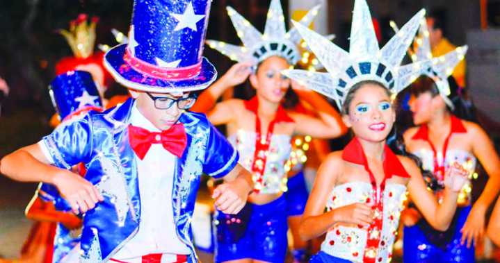 El Lasis Christmas Parade iluminará Valledupar con la magia de cuentos de hadas
