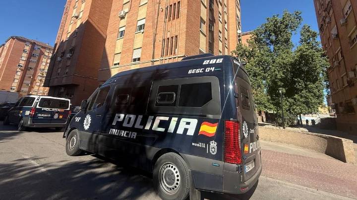 Despliegue policial antidroga en la misma calle de Murcia donde en primavera se detuvo a un supuesto yihadista
