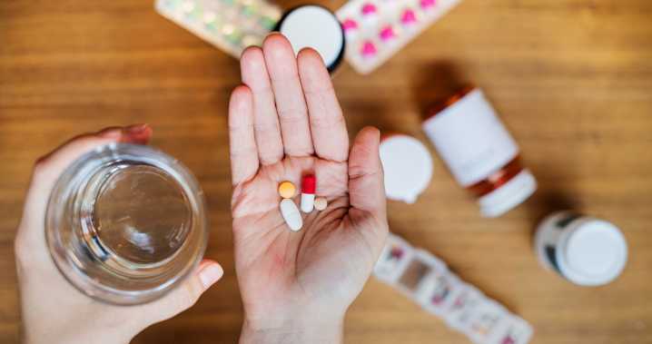 Advierten riesgo por automedicación de antibióticos en Ñuble