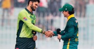 Pakistan elects to bowl first against South Africa in 1st ODI