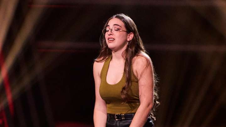 El plató de La Voz en vilo: Aroa se queda en blanco y pide “perdón” en plena actuación