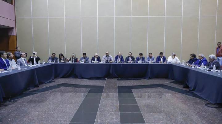 Sáenz se reunió con senadores por el presupuesto y les adelantó que habrá baja en los impuestos