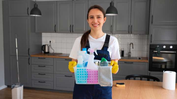 Empleadas domésticas podrán contar con un beneficio de $1.000.000: ¿De qué se trata?