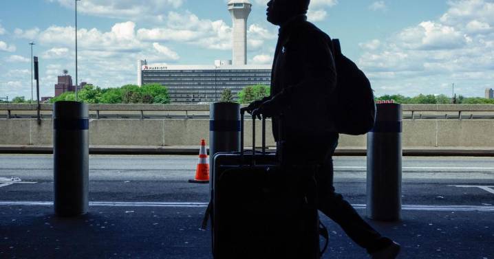 FAA reducing air traffic by 10% across 40 'high-volume' markets during government shutdown