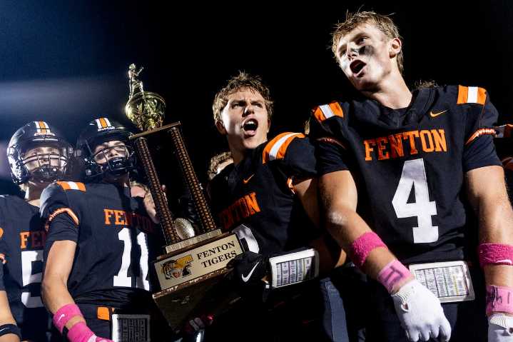 Fenton vs. Adrian: Watch Michigan high school football district final live