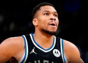 Alarma en los Bucks, lesionado Giannis Antetokounmpo