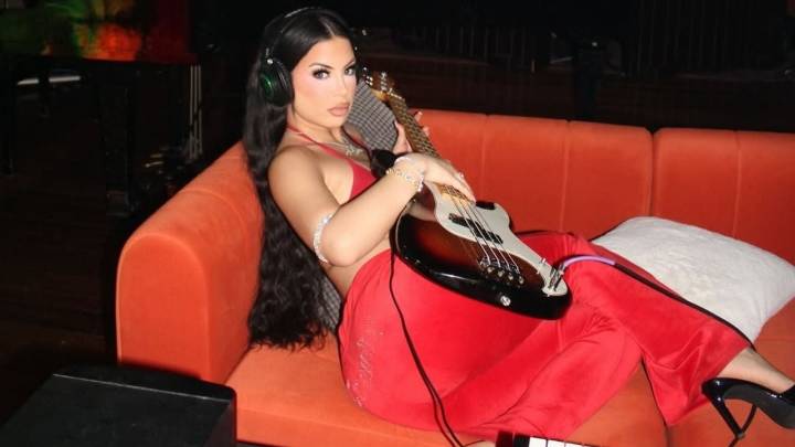 Asesinan a la cantante María de la Rosa en un tiroteo en Los Ángeles