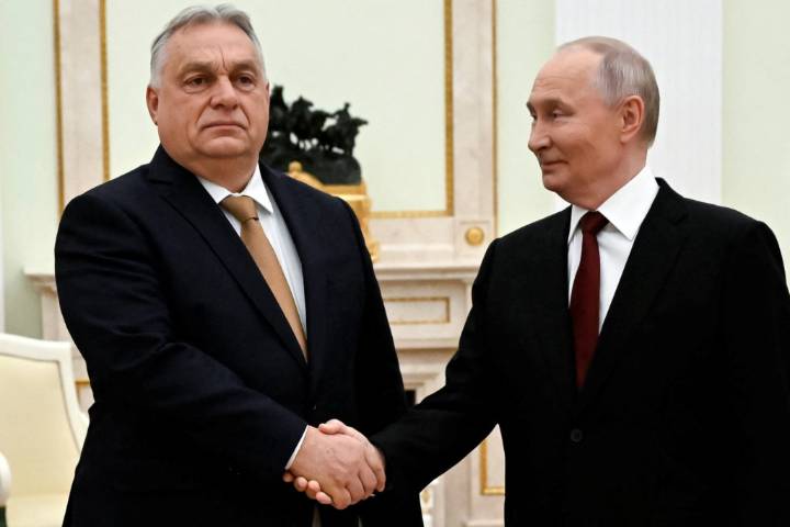 Hungary's Orbán seeks more Russian oil and gas at talks with Putin in Moscow