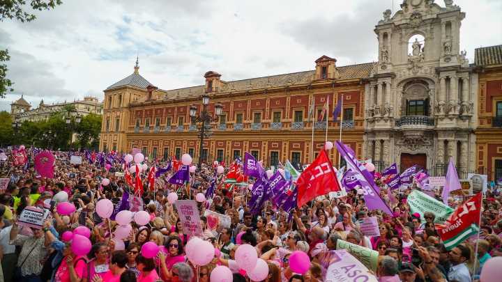 CCOO, UGT y Marea Blanca salen a la calle en las capitales andaluzas ante el escándalo de los cribados y la "grave crisis" del SAS