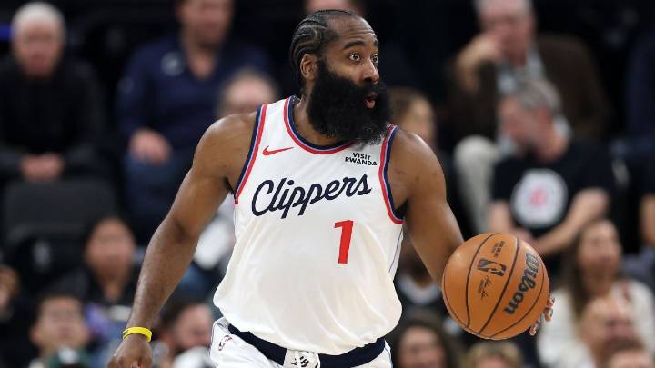 Clippers' James Harden out vs. Suns due to personal reasons