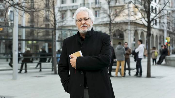 Héctor Abad planea que su próximo libro sea sobre dos hermanos en la Guerra Civil