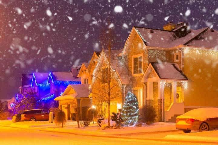 Old Farmer's Almanac: Will Indiana Have a White Christmas in 2025