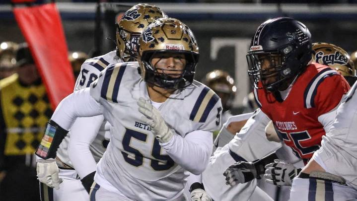 Chase Solliday notches three TDs and Bethpage 'D' seals victory