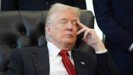 Trump es captado dormido en plena conferencia desde la Casa Blanca