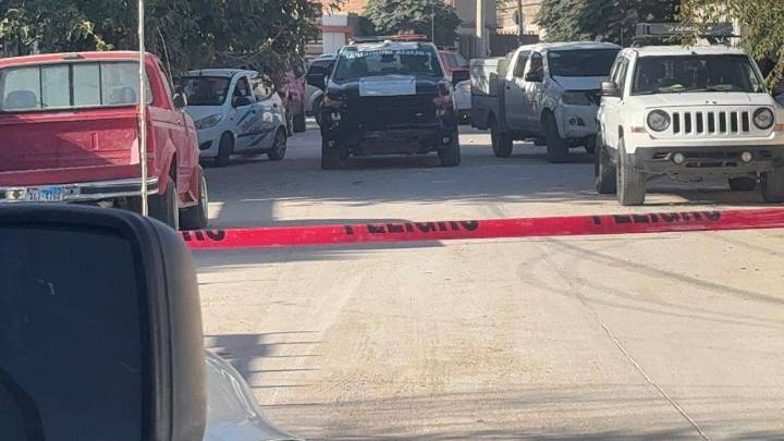 Asesinan a hombre en la cochera de su casa para robar su auto