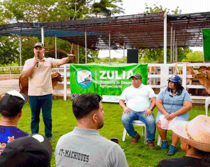 Gobernador Caldera da el pistoletazo de salida a la colocación de 83,000 dosis en el Zulia para el segundo ciclo de vacunación contra la aftosa.