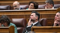 Los indicios de financiación irregular del PSOE complican la vida a los socios