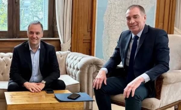 Dividen la Secretaría de Scioli y buscan fortalecer a Adorni y Santilli