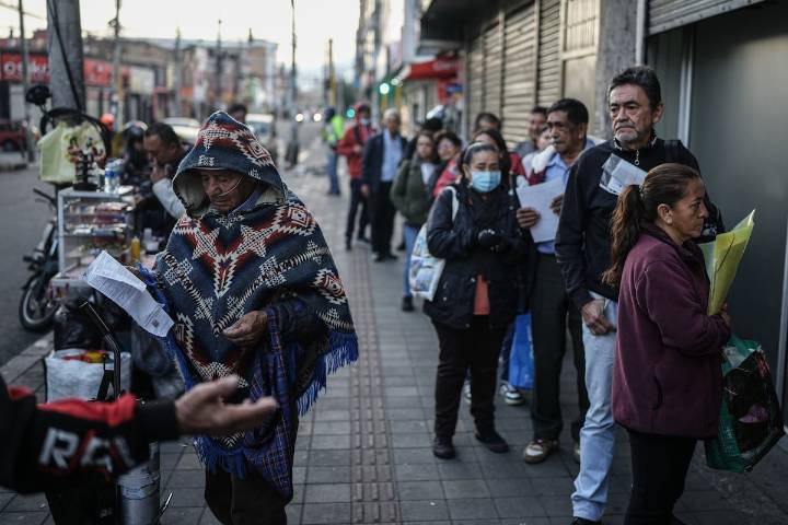 La Personería distrital alerta una crisis de salud en Bogotá por el colapso de la Nueva EPS en la capital