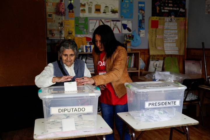 Chile votes in polarized election after campaign focused on immigration and crime