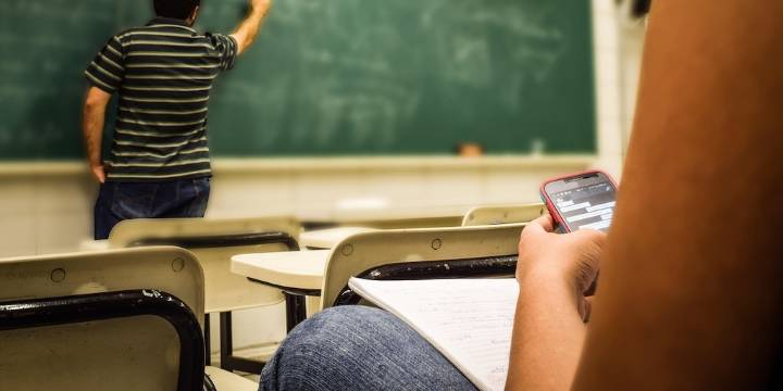 Alumno golpeó a un profesor en un centro de formación juvenil en Cali: “Perdí el sentido”