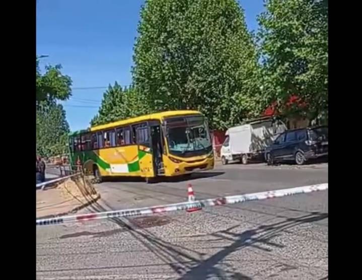 Trágico accidente en Linares: Adulta mayor muere atropellada por microbús