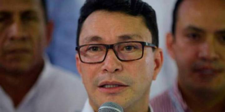 Carlos Caicedo alerta sobre una “toma de la derecha” y afirma que Colombia debe definir reglas para la consulta