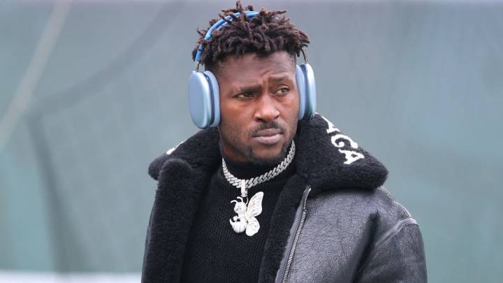 Ex-NFL star Antonio Brown arrested on attempted murder charge
