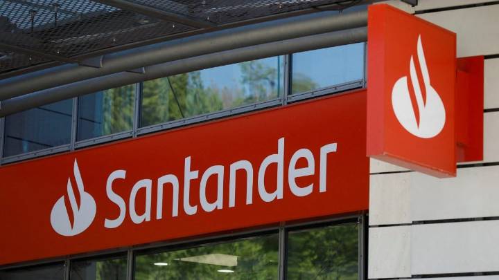 Mortgage price war heats up as Santander launches 3.55% best