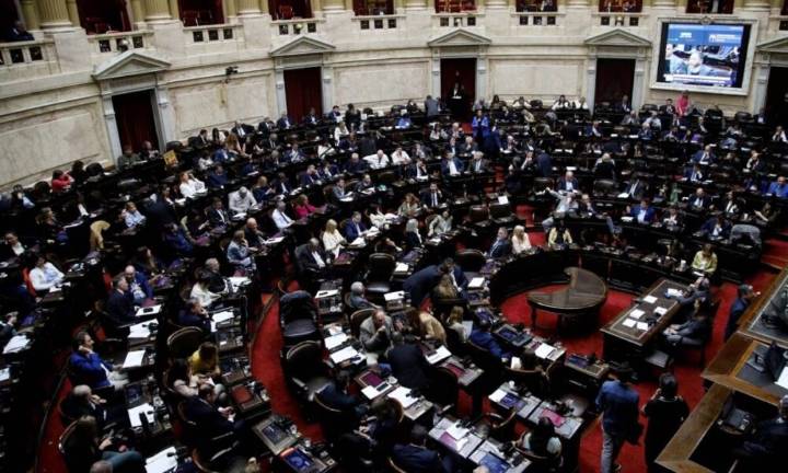 Gobernadores negocian un bloque común en Diputados para exigir obras
