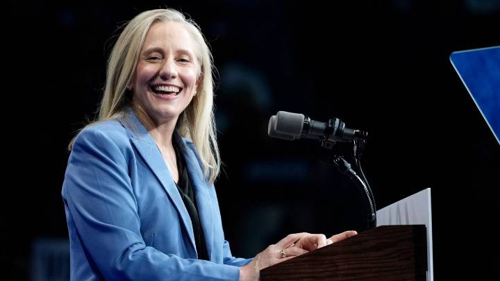 Abigail Spanberger elected Virginia governor in a historic first that boosts Democrats ahead of 2026