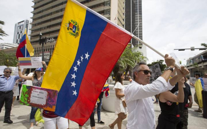 EE.UU. incluyó a cubanos y venezolanos en lista de nacionales consideradas “países de preocupación”