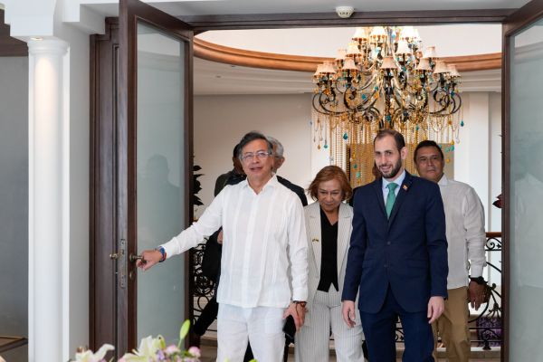 Lujo y polémica: así es la nueva embajada de Colombia en Arabia Saudita que dividió opiniones en redes