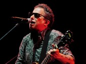 Andrés Calamaro inauguró su saga en el Movistar Arena con un show demoledor