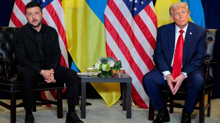 Ukraine President Volodymyr Zelensky faced with dilemma as Trump delivers deadline to accept peace plan with Russia