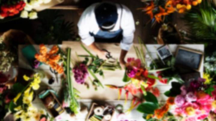 Shutdown pushes more federal workers to find side gigs