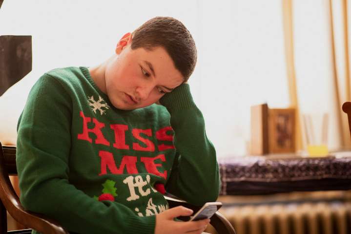 Dear Annie: I’m heartbroken that my teen son will spend Christmas Eve alone